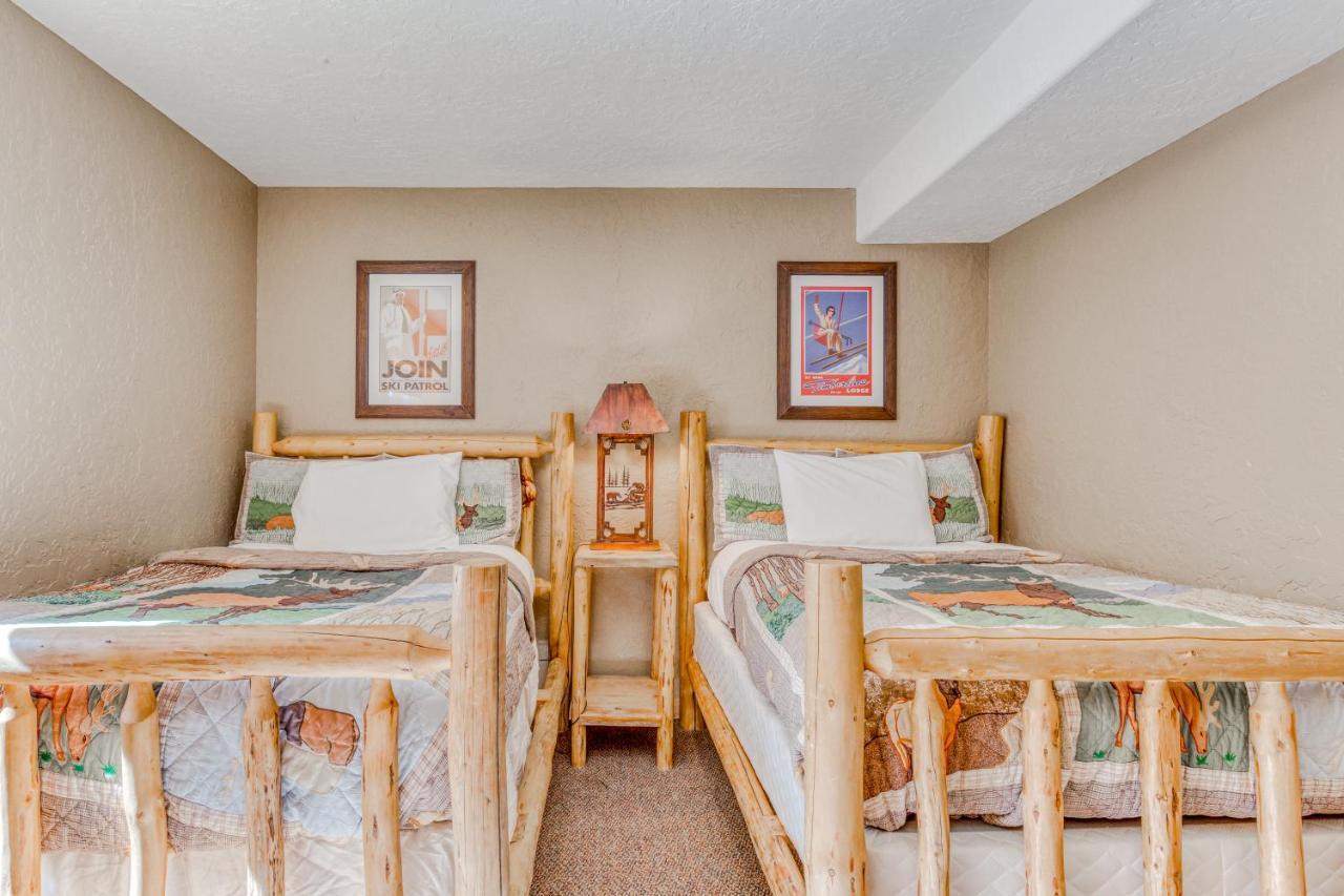 Skiing Bear Chalet غوفيرمنت كامب المظهر الخارجي الصورة