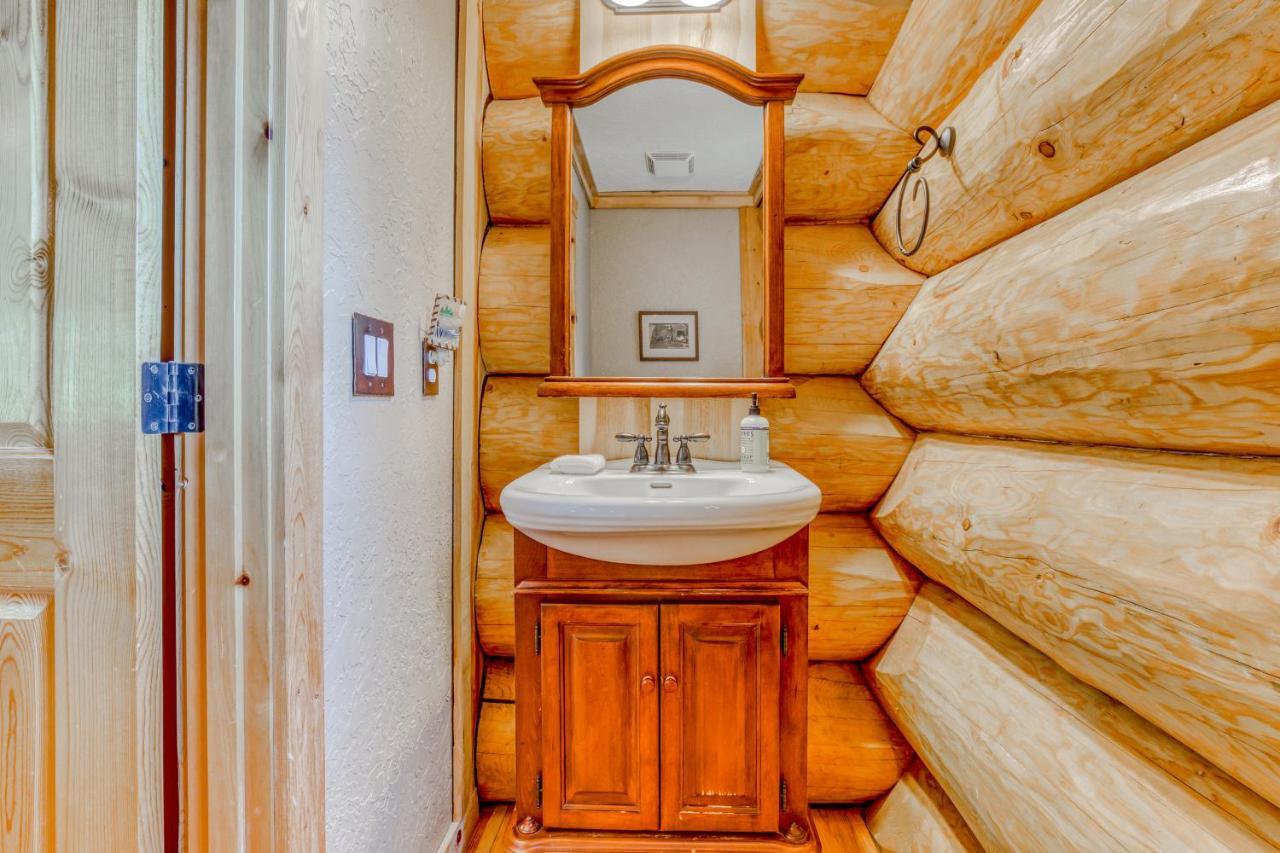Skiing Bear Chalet غوفيرمنت كامب المظهر الخارجي الصورة